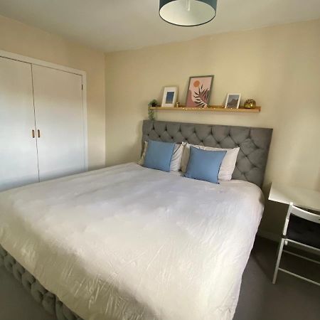 Cozy Bedroom In Shared Accommodation With Free Parking 爱丁堡 外观 照片