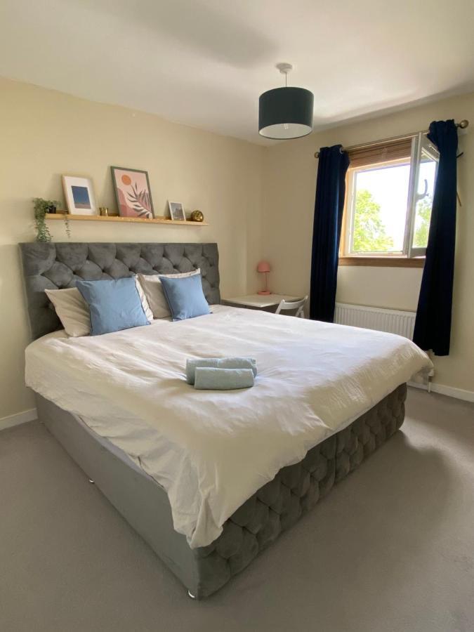 Cozy Bedroom In Shared Accommodation With Free Parking 爱丁堡 外观 照片